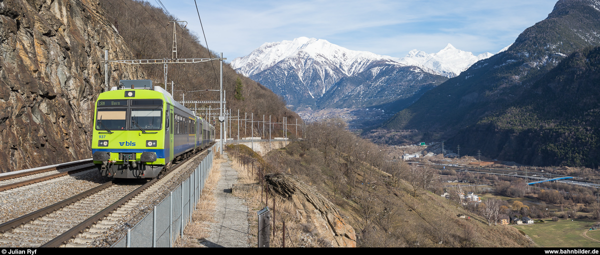 BLS RBDe 565 als Verstärkungs-RE Brig - Bern am 15. Februar 2020 bei Lalden.