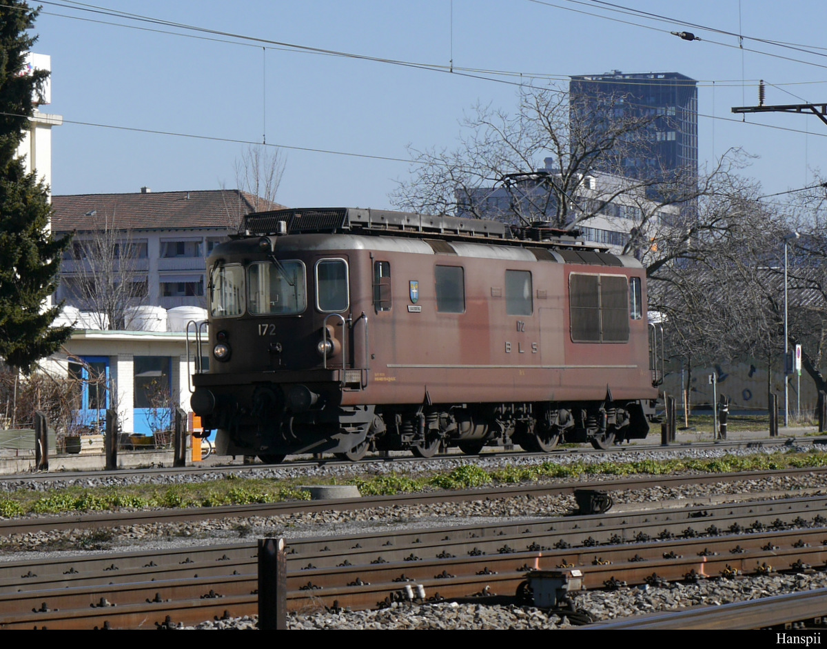 BLS - Re 4/4  172 unterwegs in Prattelen am 16.02.2019