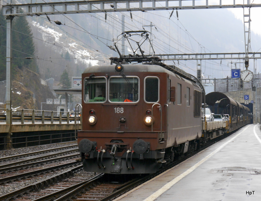 BLS - Re 4/4 188 mit Autozug in Goppenstein am 21.03.2015