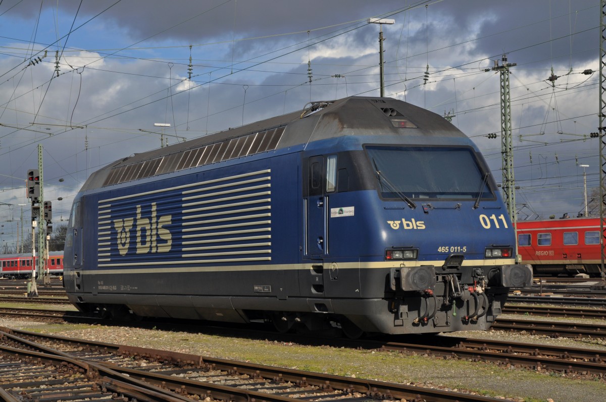 BLS Re 465 011-5 auf einem Abstellgleis beim Badischen Bahnhof in Basel. Die Aufnahme stammt vom 27.01.2014..