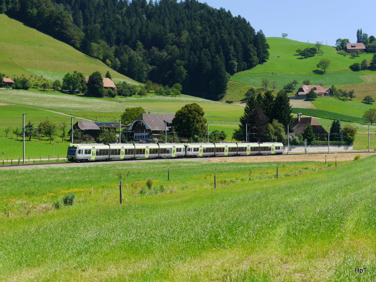 BLS - Re nach Luzern bei Zäziwil am 30.07.2016