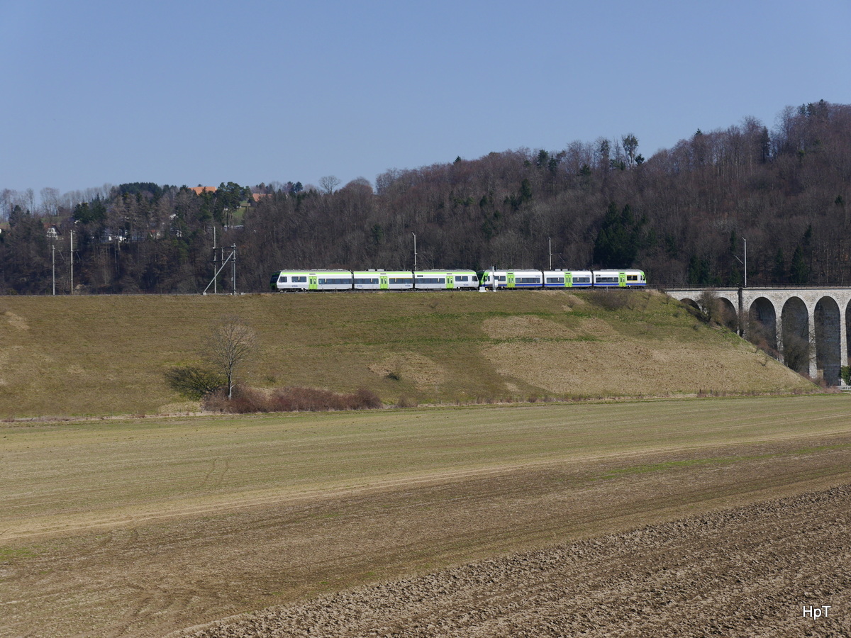 BLS - Regio nach Kerzers mit 2 NINA Triebwagen unterwegs beim Viadukt in Gümmenen am 24.03.2018