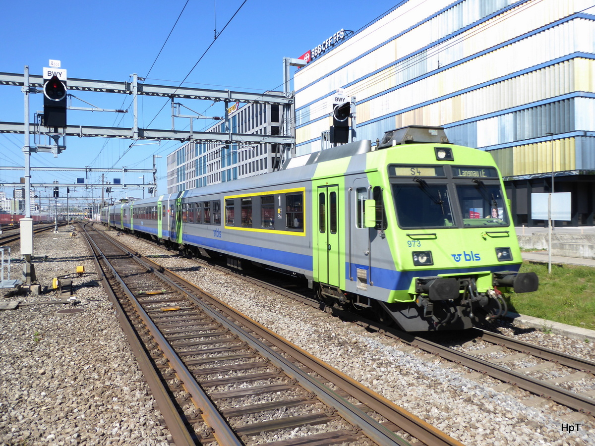 BLS- Regio nach Langnau via Burgdorf unterwegs kurz vor der Haltstelle Bern Wankdorf am 29.04.2017