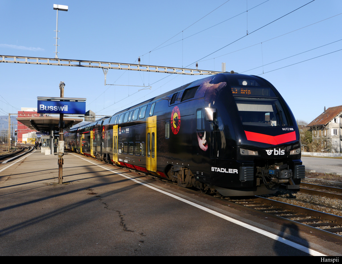 BLS - SCB Mutz  RABe 515 008 als Regio nach Belp bei der ausfahrt aus Busswil am 16.02.2019