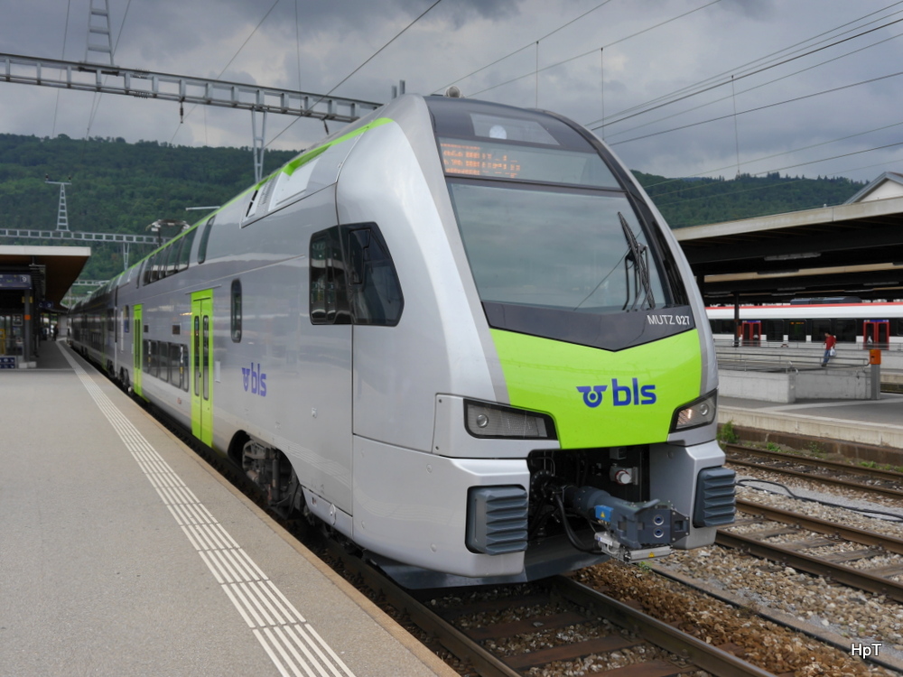 BLS - Triebzug RABe 515 027-1 im Bahnhof Biel am 27.07.2014