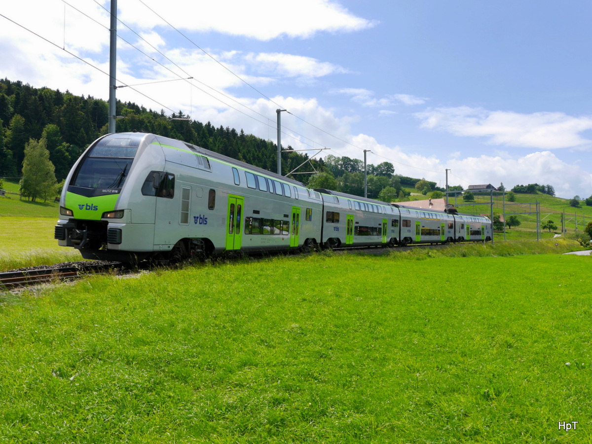 BLS - Triebzug RABe 515 027-1 unterwegs nach Bern am 30.05.2015