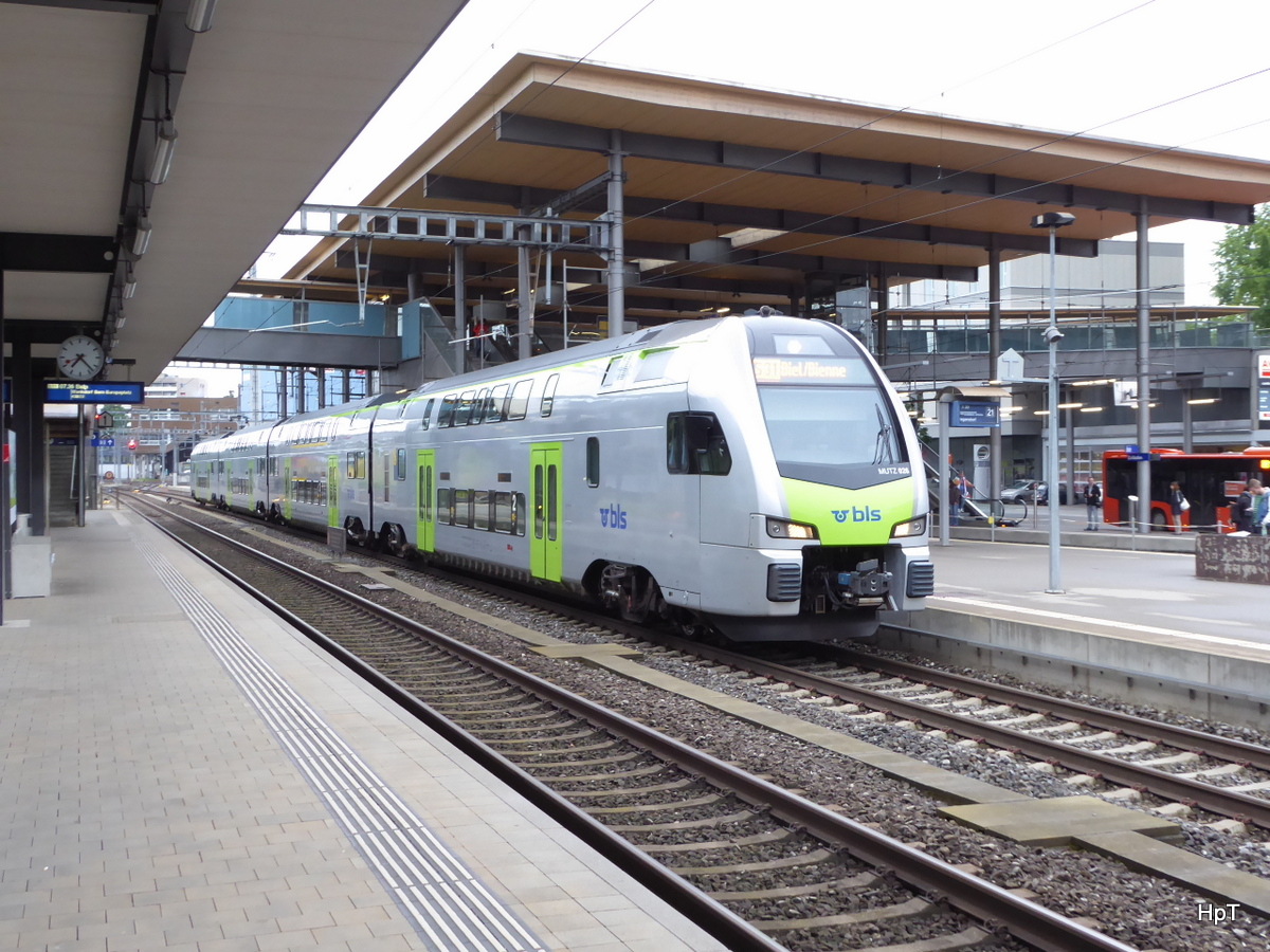 BLS - Triebzug RABe 515 026 im Bahnhof Zollikofen am 21.06.2016