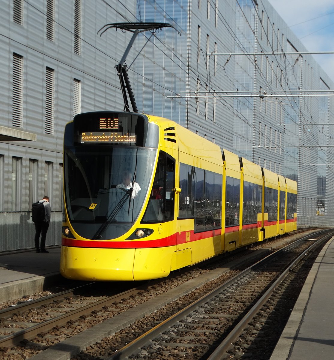 BLT Basel Stadler Be 6/10 Tango am 23.03.17 in Peter Merian