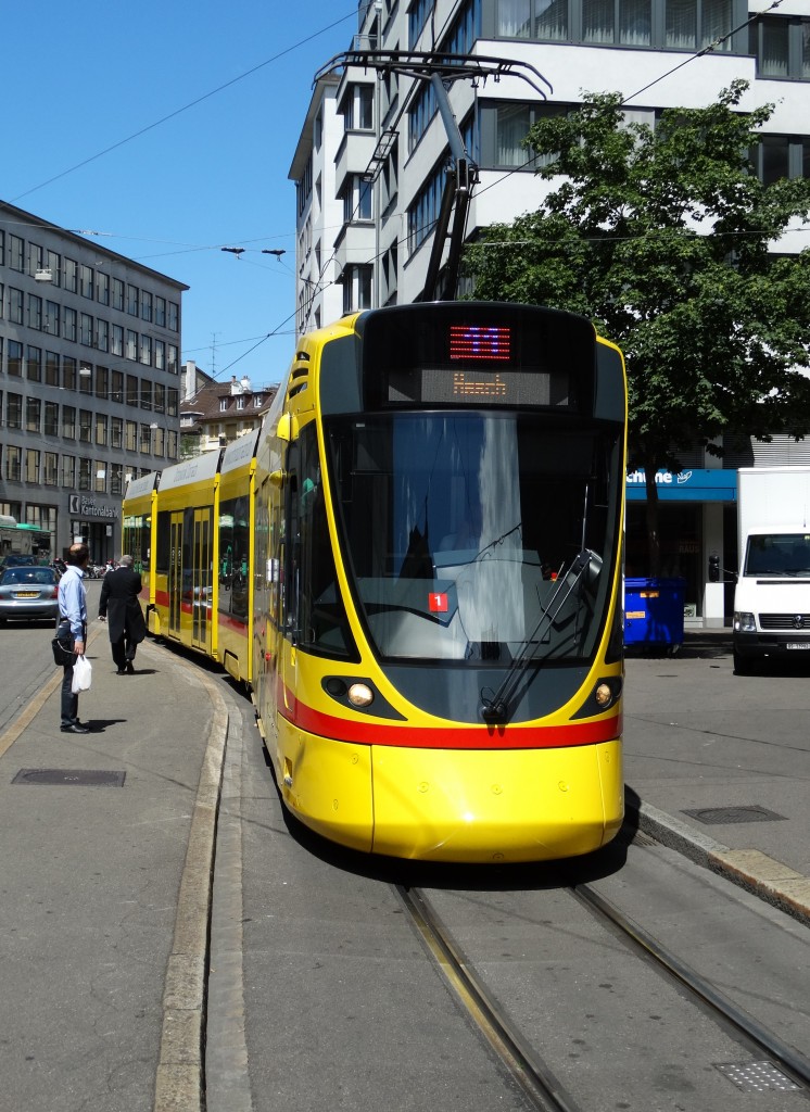 BLT Basel Stadler Be 6/10 Tango am 25.07.15 in Basel Bankverein