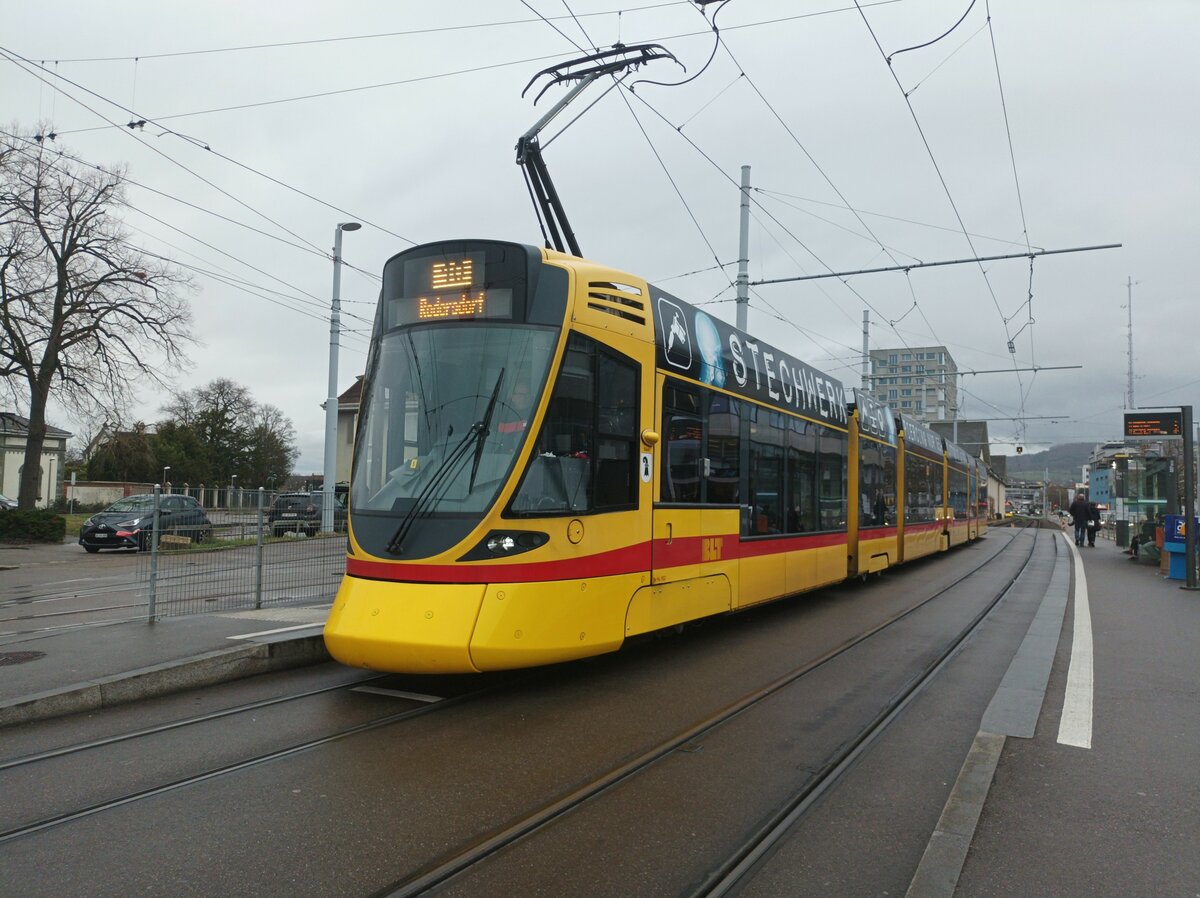 BLT Be 6/10 161 als Linie 10 Rodersdorf Station am 22.12.2023 am MParc