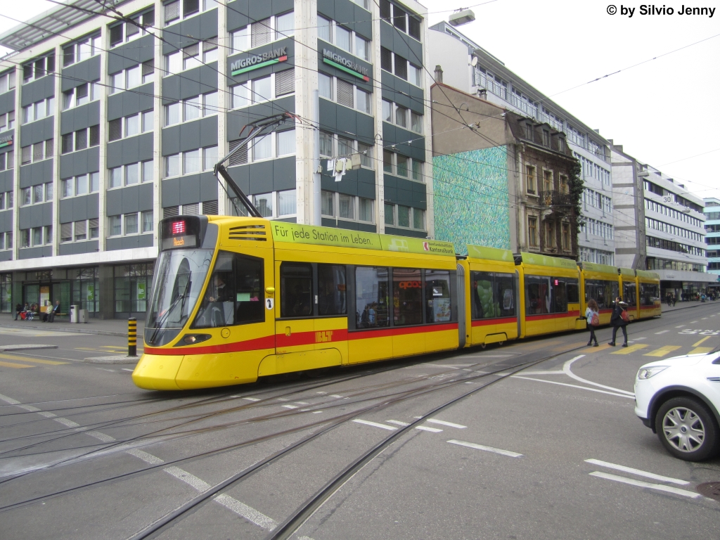 BLT Nr. 152 ''Basel'' (Be 6/10 ''Tango'') am 28.3.2015 in Basel, Aeschenplatz.