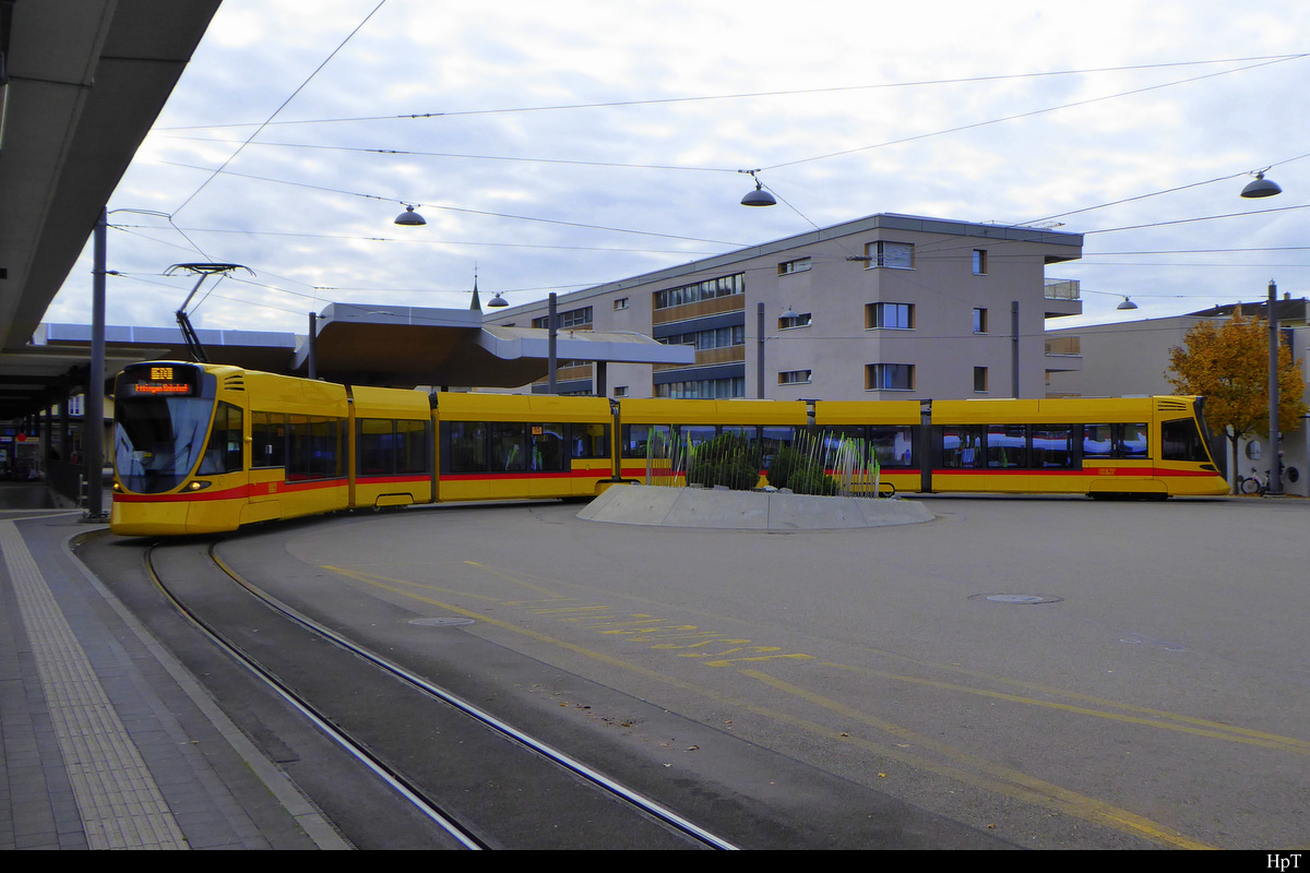 BLT - Tram Be 6/10  175 in Dornach am 09.11.2019