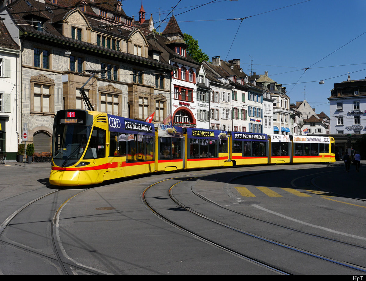 BLT - Tram Be 6/10  173 unterwegs in der Stadt Basel am 01.06.2020