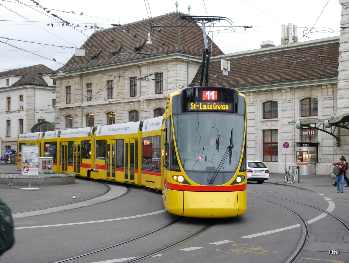 BLT - Tram Be 6/10 175 unterwegs auf der Linie 11 in der Stadt Basel am 15.09.2016