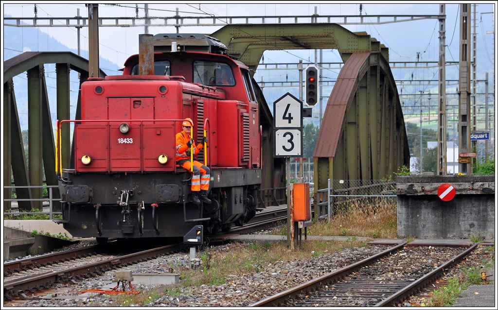 Bm 4/4 18433 rangiert in Landquart. (25.09.2014)