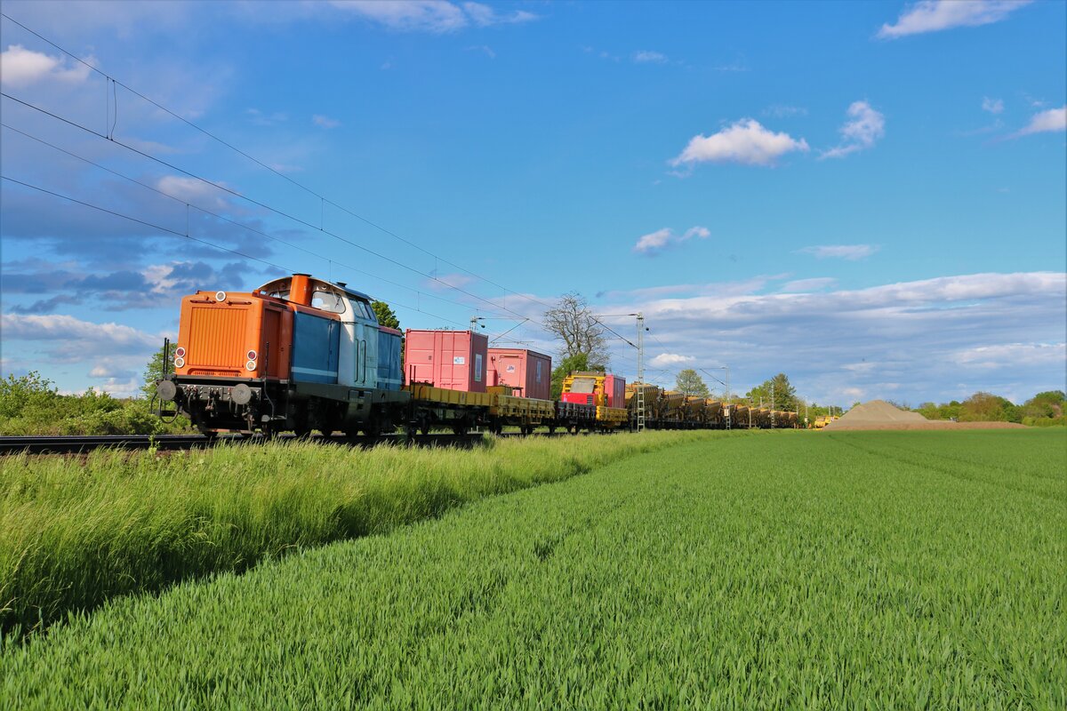 BM Bahndienste 212 261-2 am 22.05.21 bei Frankfurt Mainkur bei Bauarbeiten