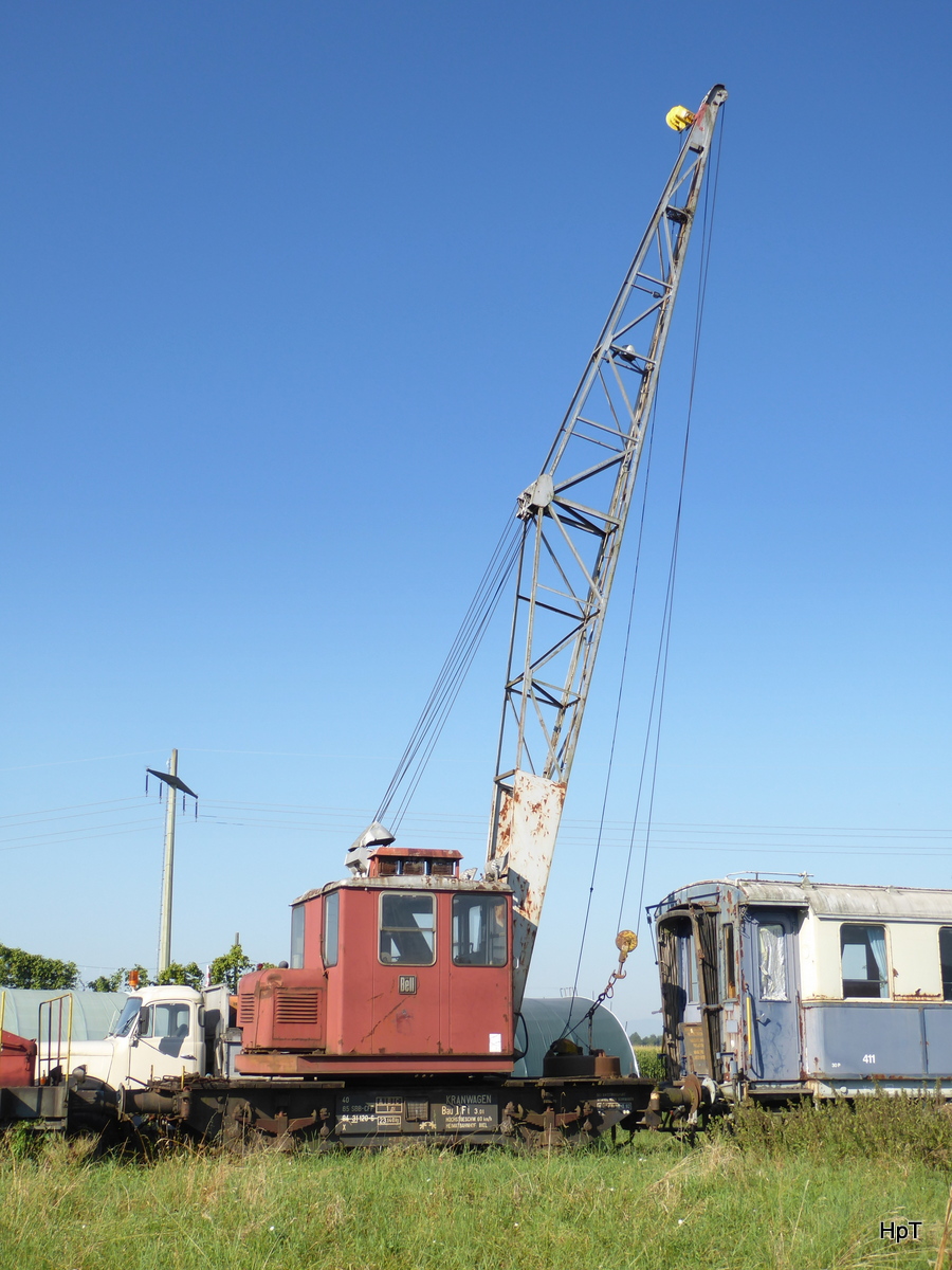 BMK - Ex SBB  Kranwagen  X 40 85 94 31 120-6 in Kallnach am 25.08.2016