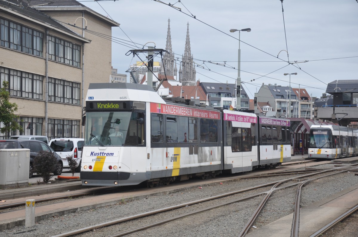 BN 6025 von De Lijn aufgenommen 03.08.2014 am Bahnhof Oostende