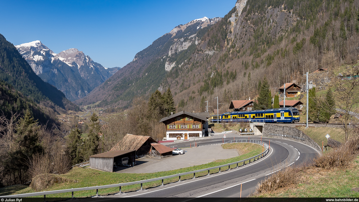 BOB ABDeh 8/8 325 / Burglauenen, 26. März 2022<br>
Snowpenair-Extrazug Wilderswil - Grindelwald Terminal