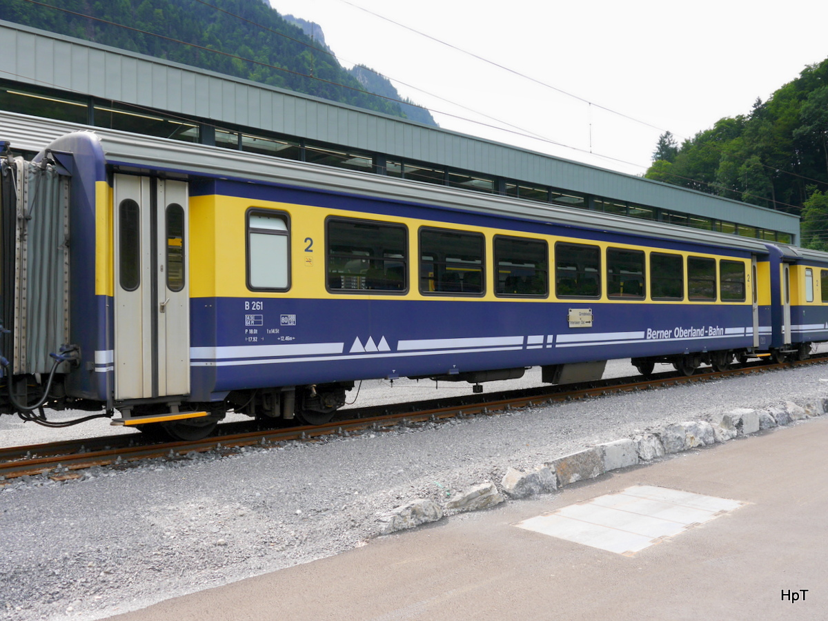 BOB - Personenwagen 2 Kl. B 261 abgestellt hinter dem Depot/Werkstätte in Zweilütschienen am 04.08.2017