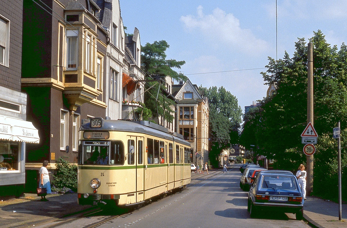 Bochum Tw 24 in der Schulstraße in Herne, 12.06.1989.
