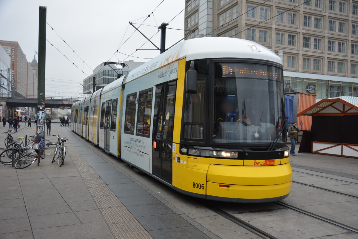 Bombardier Flexity Berlin (8006) auf der Linie M4 nach Falkenberg am 16.11.2014. Aufgenommen am Alexanderplatz.