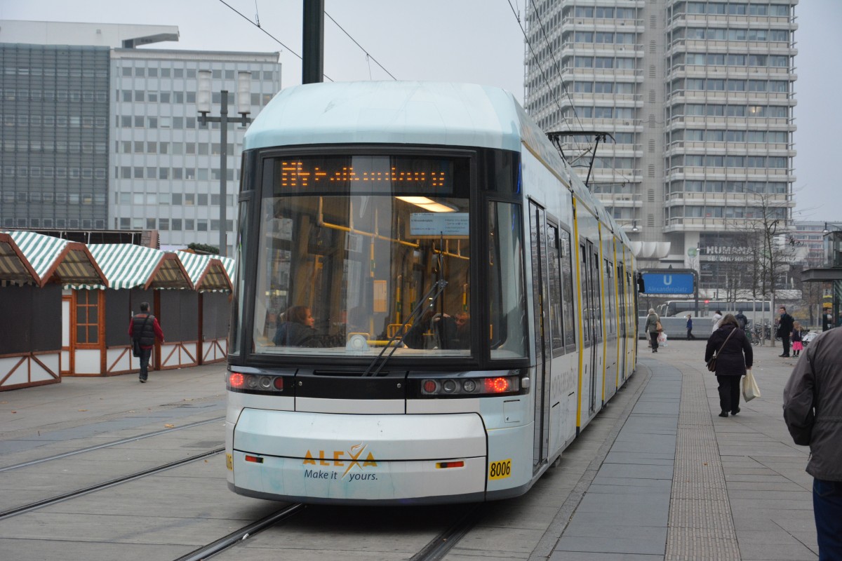 Bombardier Flexity Berlin (8006) auf der Linie M4 nach Falkenberg am 16.11.2014. Aufgenommen am Alexanderplatz.