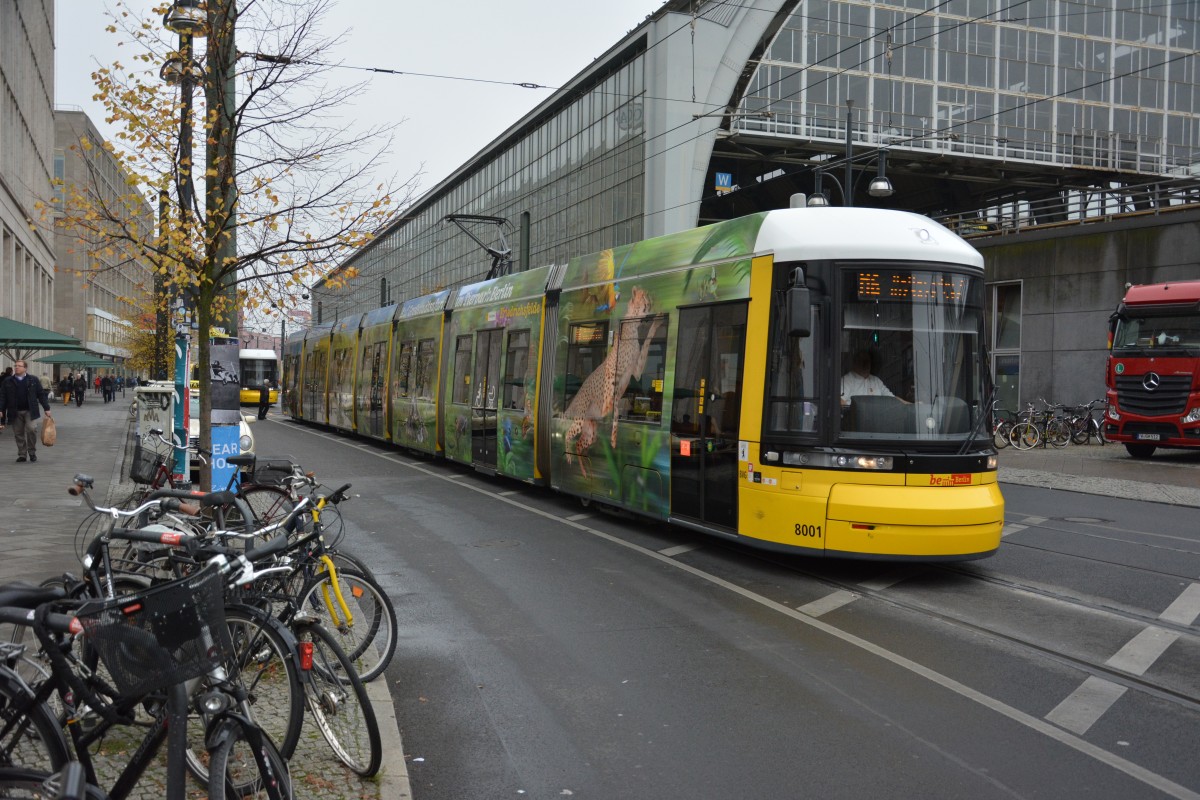 Bombardier Flexity Berlin (Nummer 8001) auf der Linie M6 am Alexanderplatz. Aufgenommen am 21.08.2014.