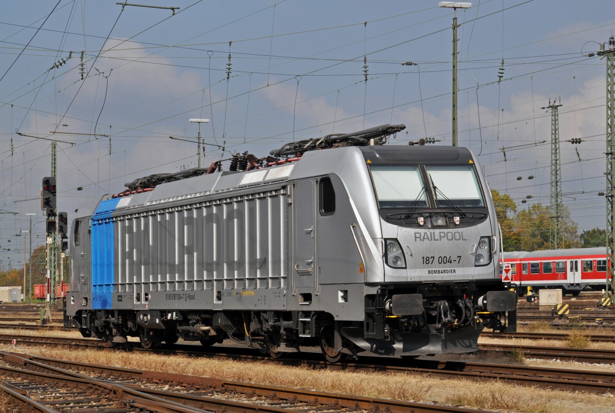 Bombardier Lok 187 004-7 wartet am Badischen Bahnhof auf den nächsten Einsatz. Die Aufnahme stammt vom 14.10.2015.