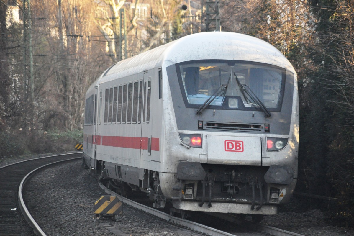 BONN, 08.01.2014, IC 2011 nach Tübingen Hbf bei der Ausfahrt aus Bonn Hbf