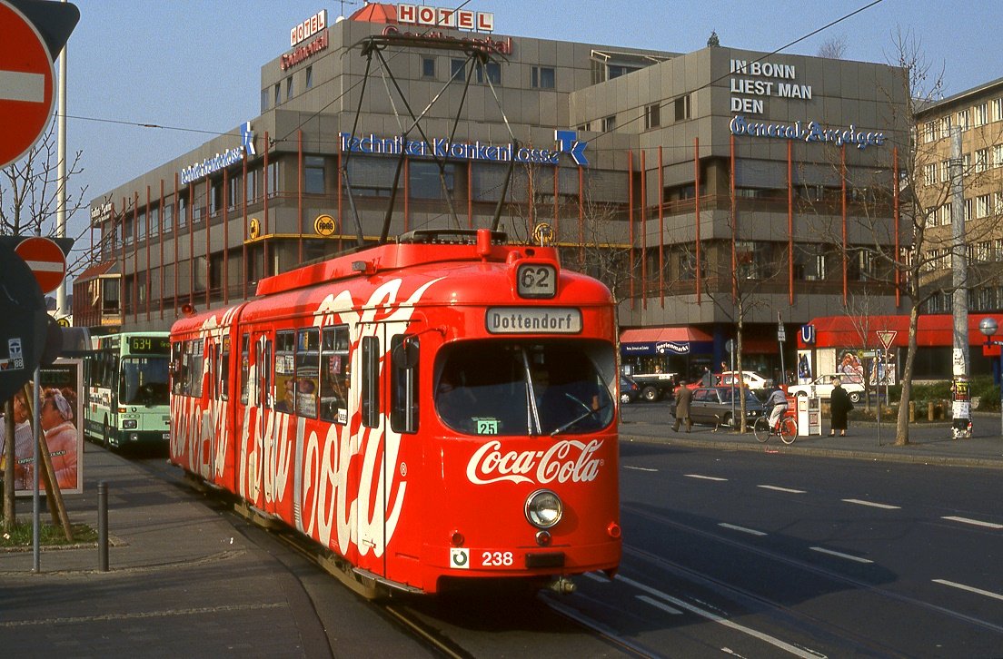 Bonn 238, Am Hauptbahnhof, 27.02.1992.