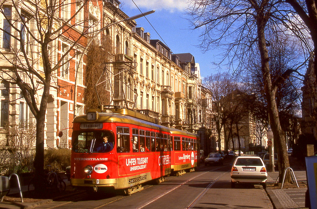 Bonn Tw 209 mit Bw 289 in der Prinz Albert Stra�e, 28.03.1987.
