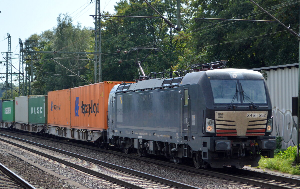 BoxXpress.de GmbH, Hamburg [D] mit der MRCE Vectron  X4 E - 853  [NVR-Nummer: 91 80 6193 853-9 D-DISPO] und Containerzug Richtung Hamburger Hafen am 08.09.21 Durchfahrt Bf. Hamburg-Harburg.