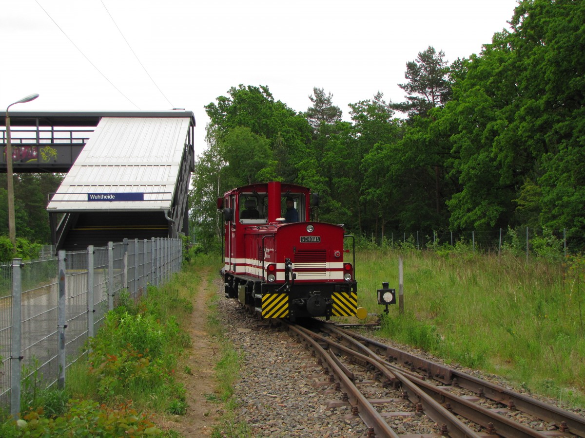 BPE 199 105-8 am 01.06.2015 beim umsetzen neben dem S-Bahnhof Wuhlheide.