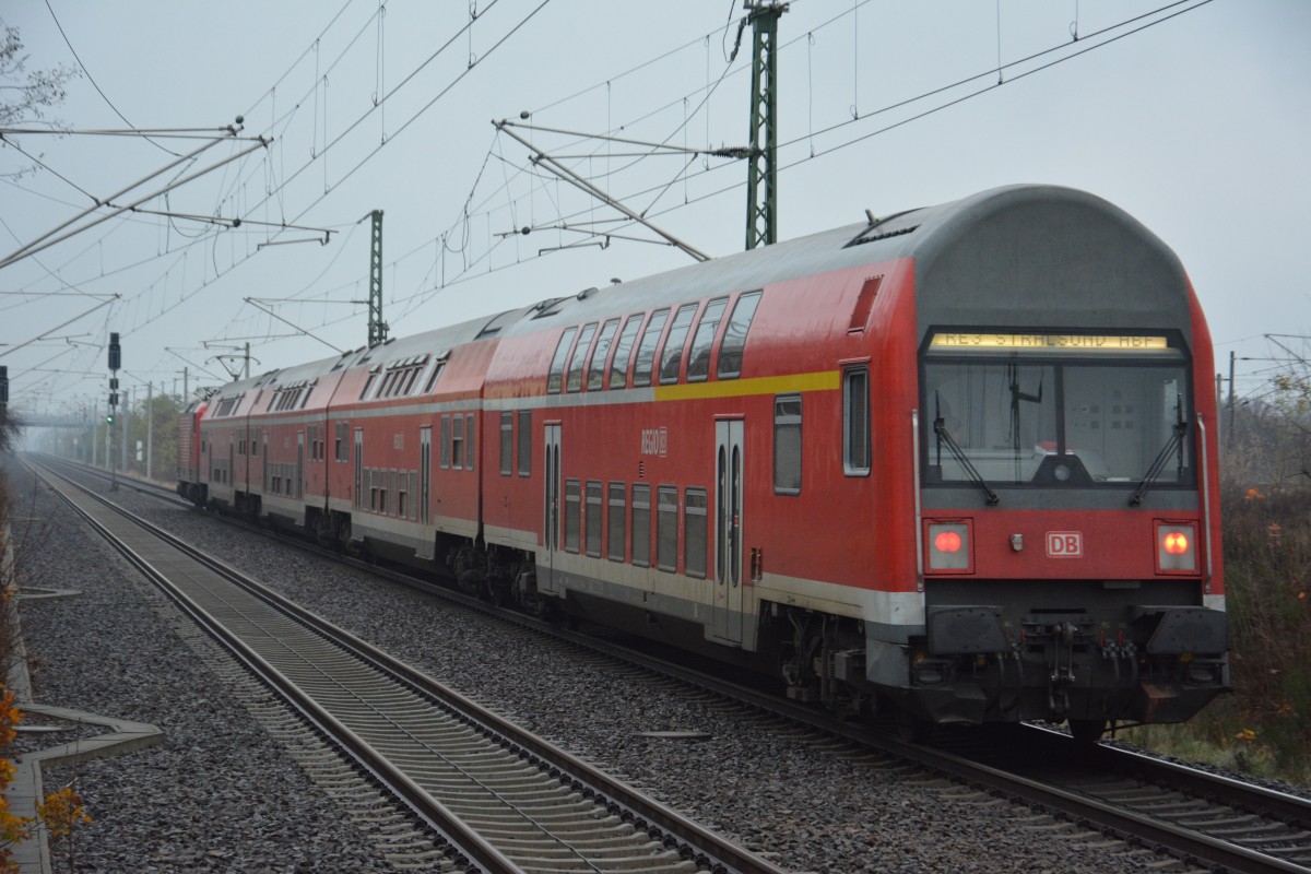 BR 112 (112 183) auf der Fahrt nach Stralsund (RE 3 (18314)). Aufgenommen am 19.11.2014 bei der Durchfahrt Großbeeren.
