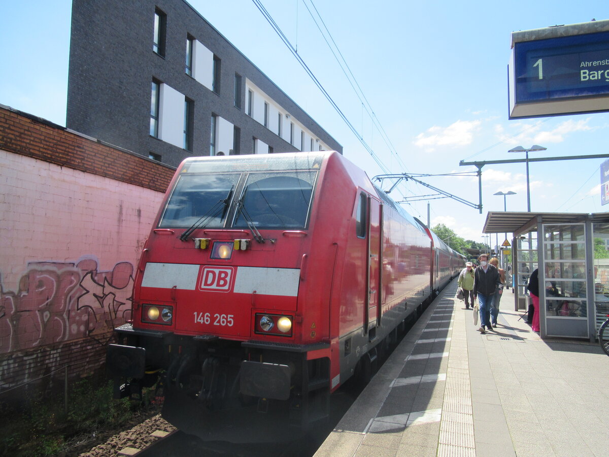 Br 146 im Rahlstedter Bahnhof. 21.06.2022