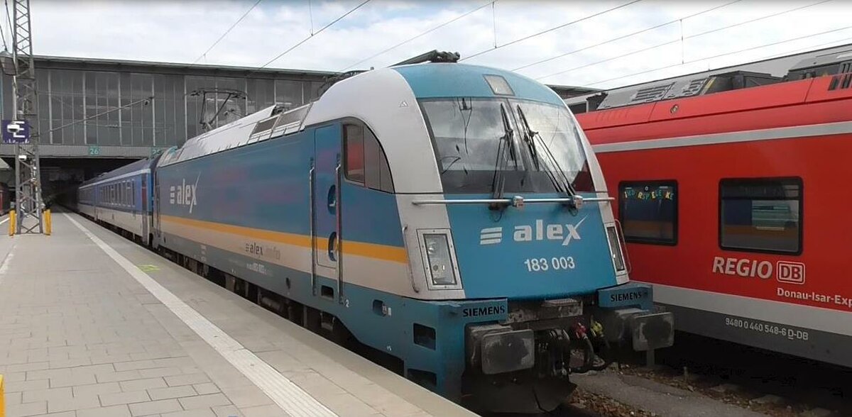 BR 183 003 ALEX wartet auf Ausfahrt in München Hauptbahnhof am 13.09.2018