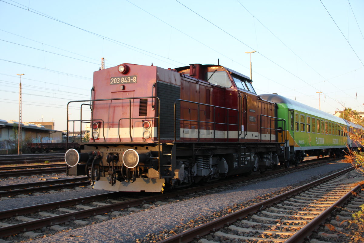 BR 203 843 am 19.04.2020 in alter Lackierung vor einem Sonderzug in Wuppertal Steinbeck