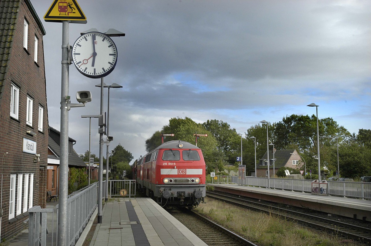 BR 215 913-5 in Klanxbüll (Nordfriesland). Aufnahmedatum: 17. September 2007.