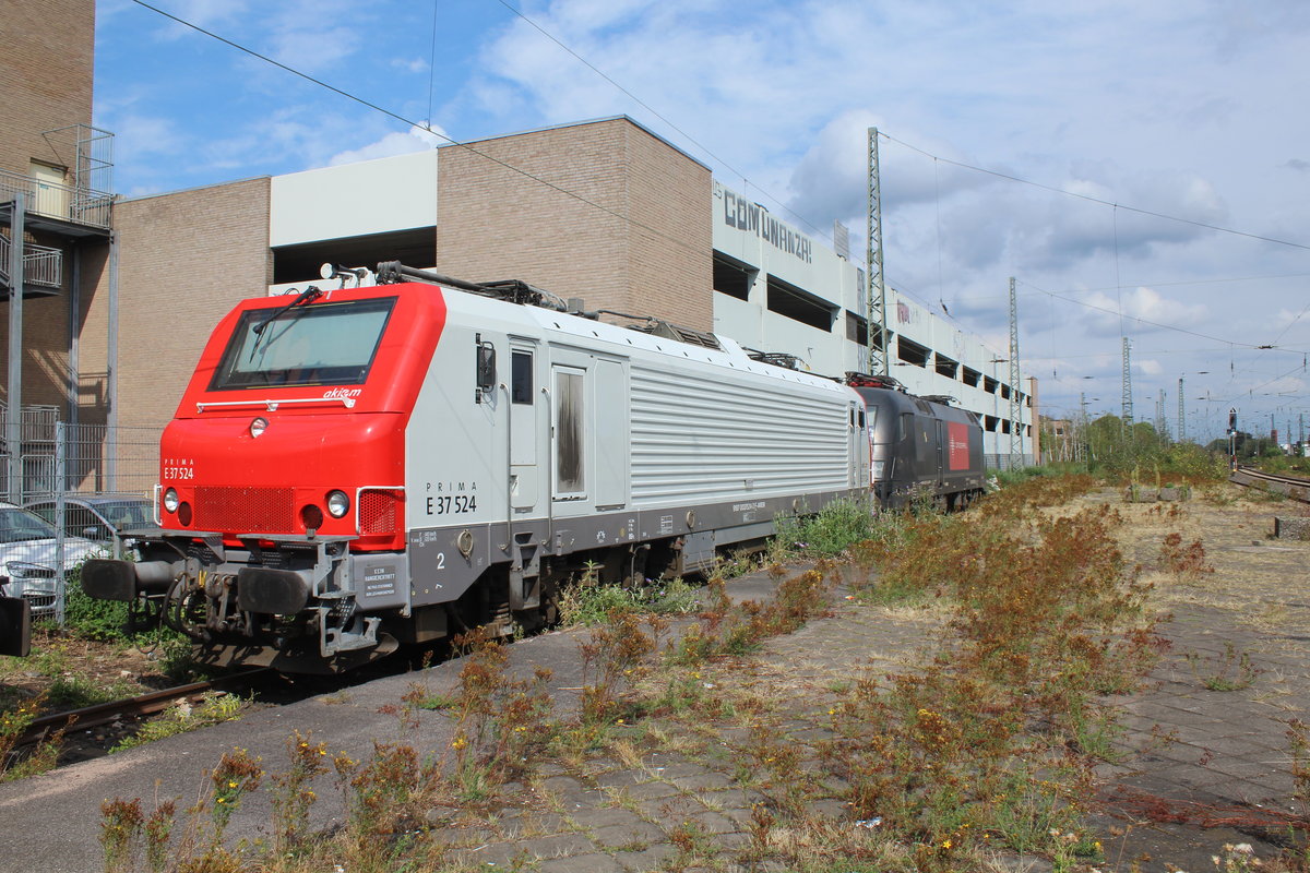 BR 37 524-2F - AKIEM in Krefeld HBF am 01.09.2019 gesehen.