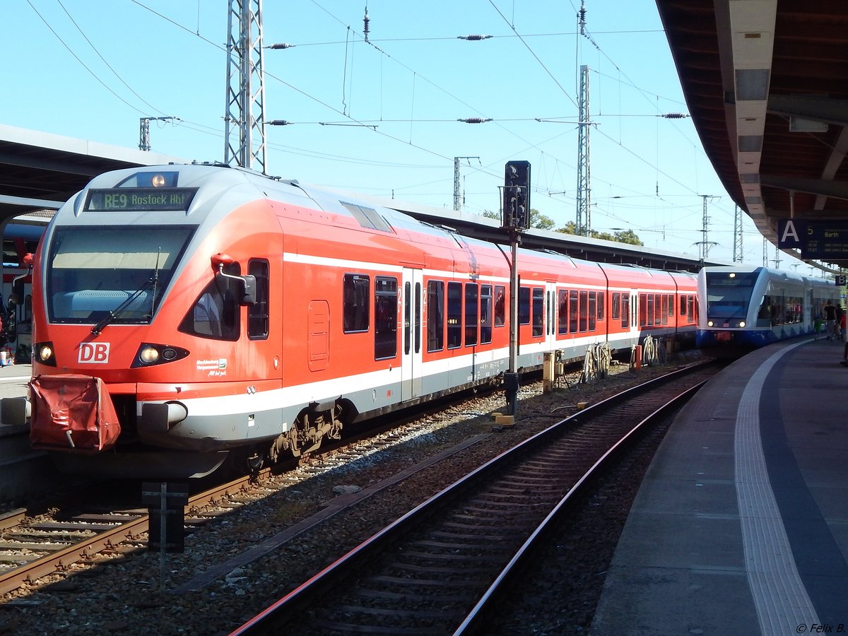 BR 429 - Stadler Flirt und eine UBB (BR 646) in Stralsund am 21.07.2017