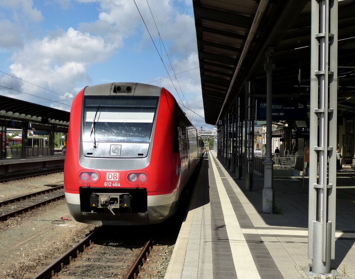BR 612, Neigetechnik-Nahverkehrstriebwagen (Regio-Swinger) wartet im Bahnhof von Hof auf die Weiterfahrt nach Dresden, Aug.2014