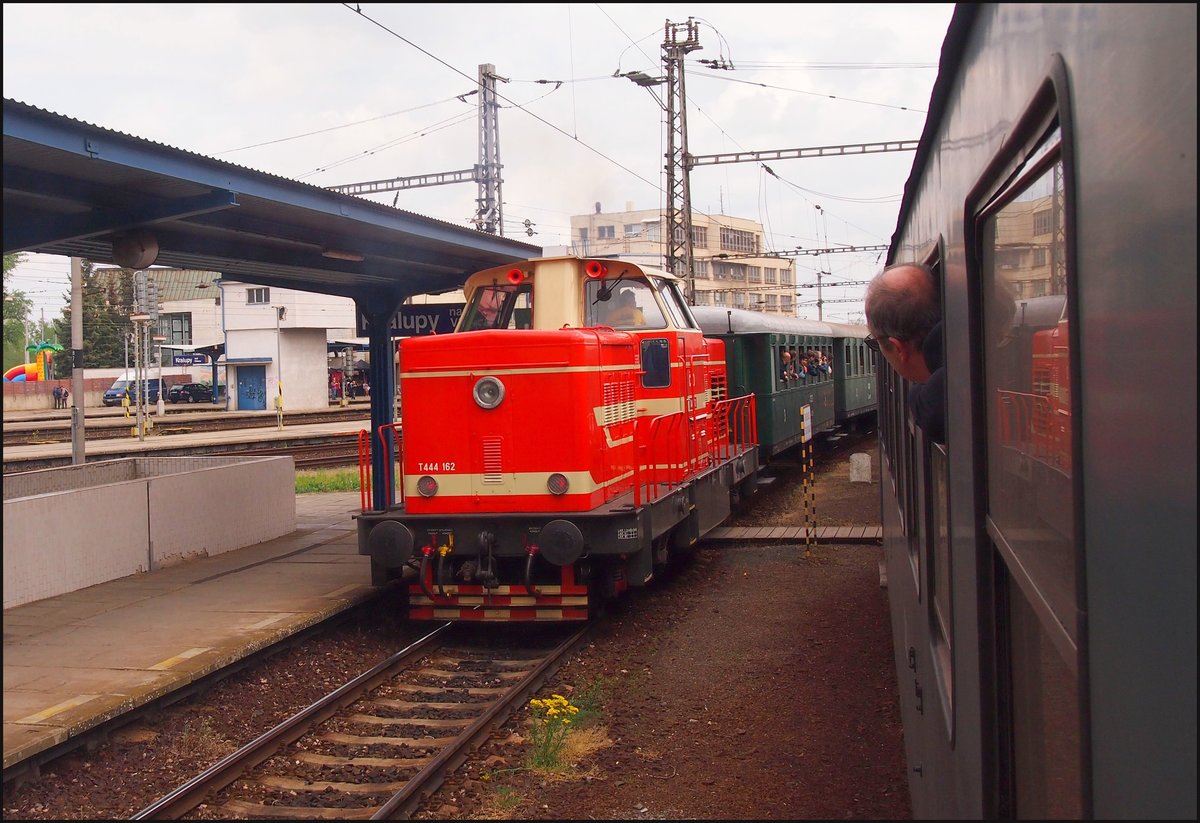 BR 726 162; T444 162  Karkulka  (Baujahre 1963)in HBf. Kralupy nad Vltavou. Tag der Eisenbahn am 27.04.2019.