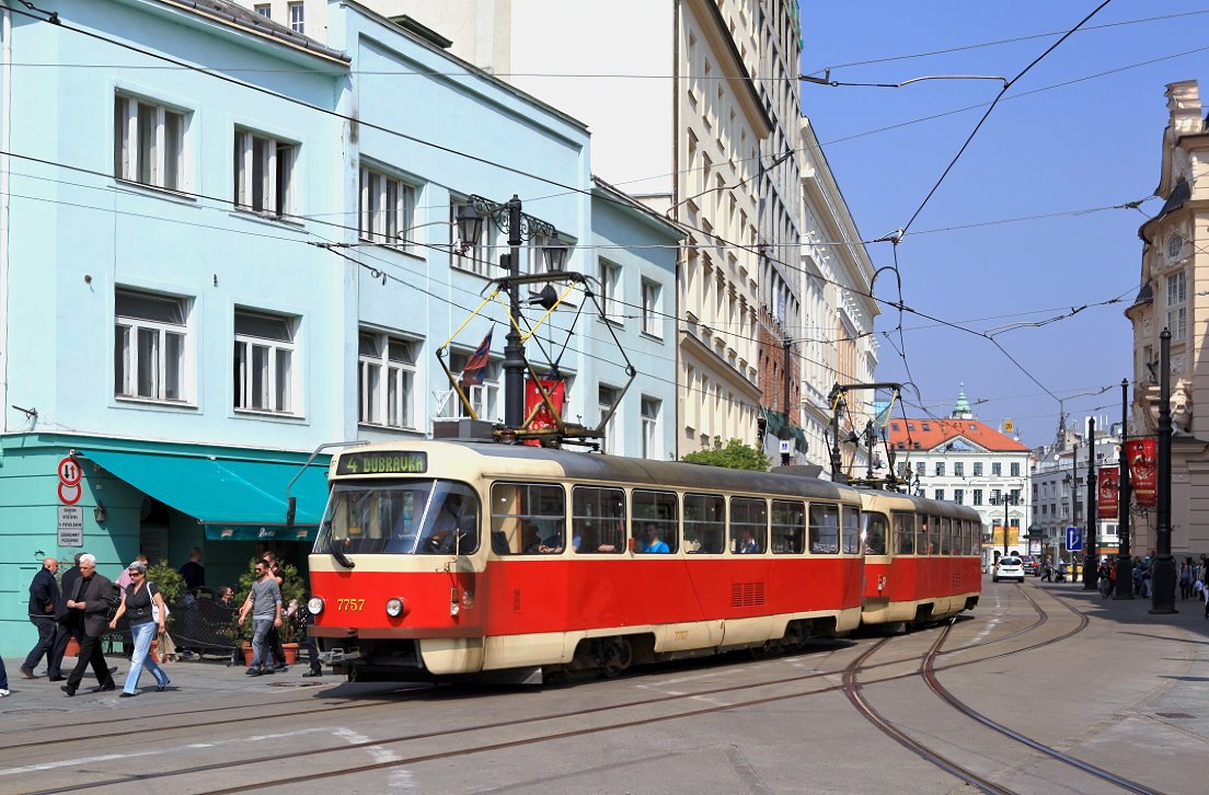 Bratislava 7757 + 7758, Mostová ulica, 23.04.2013.
