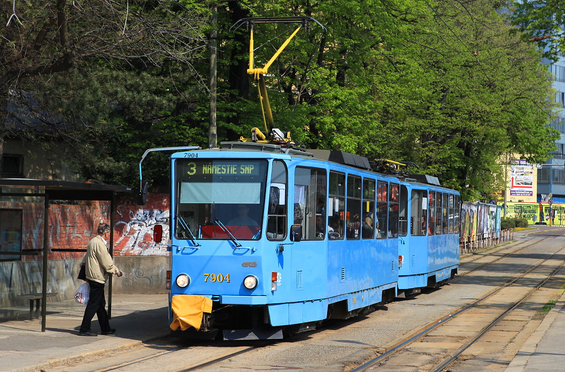 Bratislava 7904 + 7905, Americké námestie, 23.04.2013.
