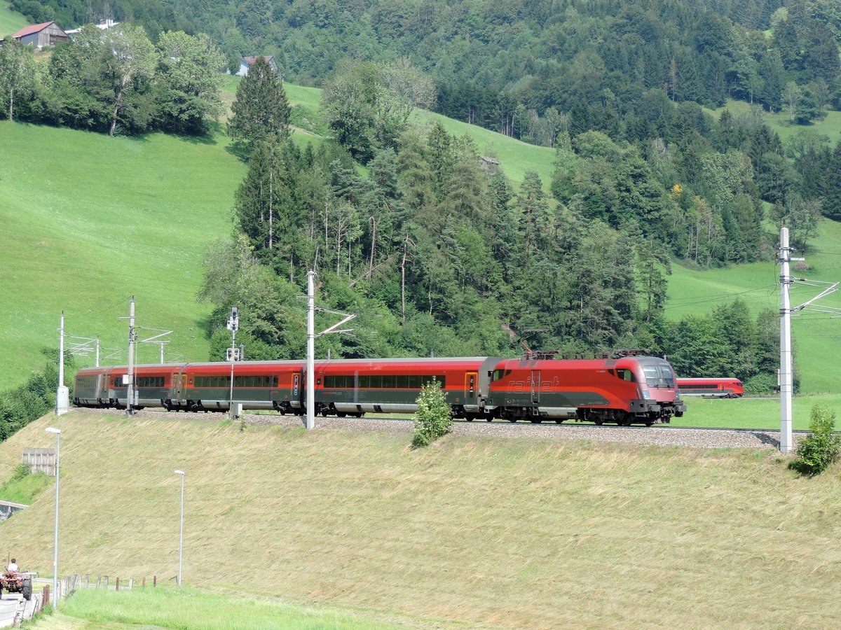 Braz - 31. Juli 2020 : 1116 213 als RJX 162 Budapest - Zürich am brazer Bogen aufgenommen.