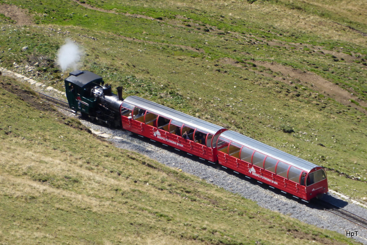 BRB - Dampfzug unterwegs auf das Brienzer Rothorn mit der Dampflok H 2/3  14 am 21.09.2015