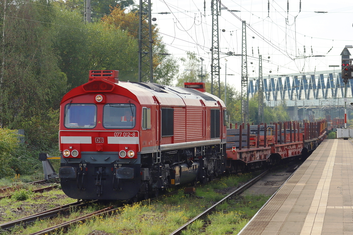 BRLL 077 012-8 in Diensten von DBC kommt mit einem Stahlbrammenzug in Recklinghausen-S�d eingefahren um dort Kopf zu machen 3.10.2026