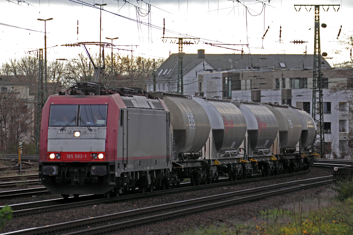 BRLL 185 593-1 in Köln-West 7.12.2018