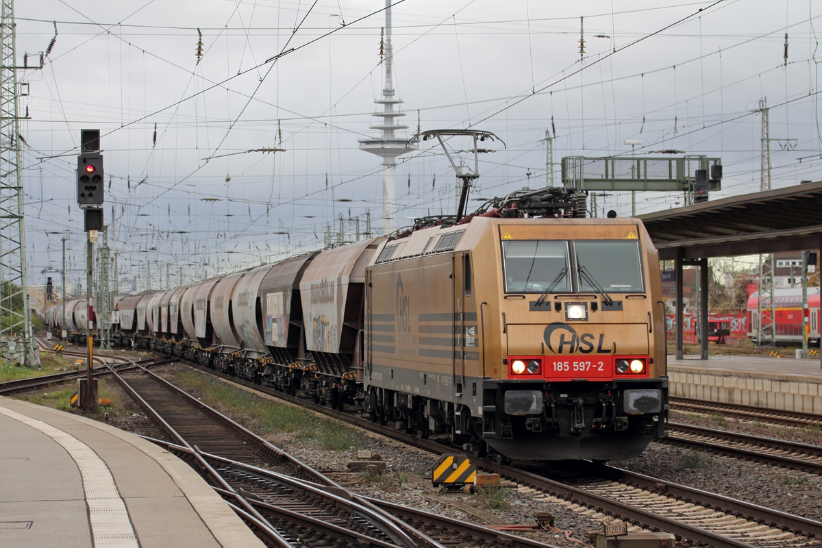 BRLL 185 597-2 unterwegs für HSL in Bremen 5.11.2021